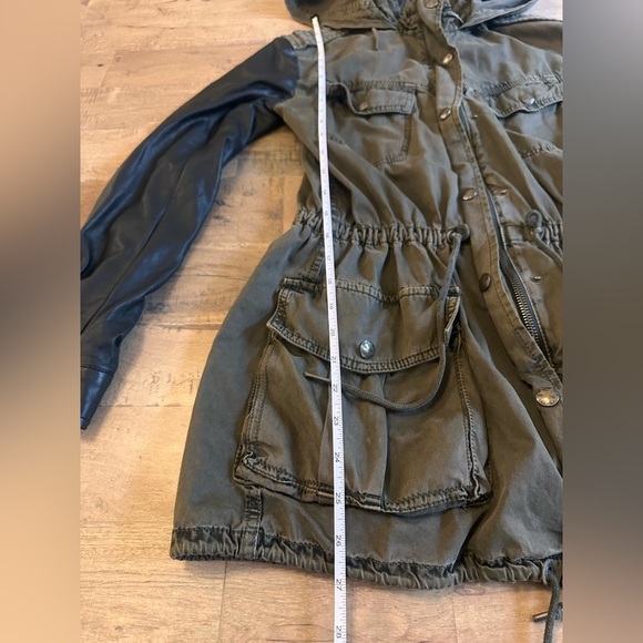 Aritzia Talula Olive Utility Parka Jacket Faux Leather Sleeves Military Army - Picture 9 of 10